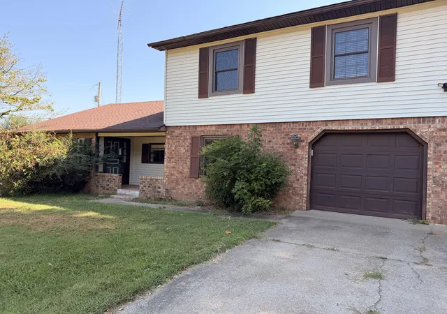 Photo 2 of Single family home for sale at 2004 Wingo Rd, Wingo, KY 42088 | MLS# 26026054 | Listing updated on 2026-10-15