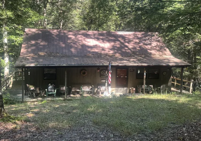 Photo 1 of Single family home for sale at 300 Boulder Dr, London, KY 40741 | MLS# 26025708 | Listing updated on 2026-10-13