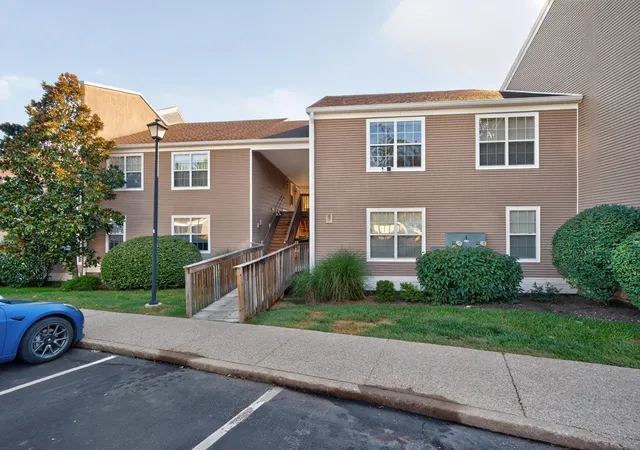 Photo 1 of Condo for sale at 857 Malabu Dr #2101, Lexington, KY 40502 | MLS# 26025607 | Listing updated on 2026-10-13