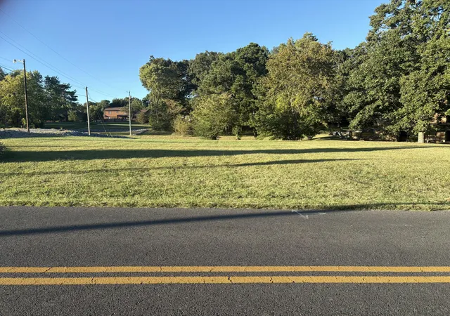 Photo 1 of Land for sale at 121 Park Rd, Paducah, KY 42003 | MLS# 26028105 | Listing updated on 2026-10-11