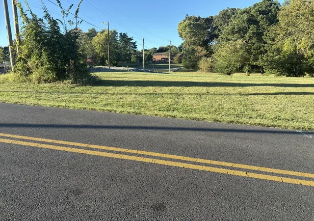 Photo 1 of Land for sale at 121 Park Rd, Paducah, KY 42003 | MLS# 26028105 | Listing updated on 2026-10-11