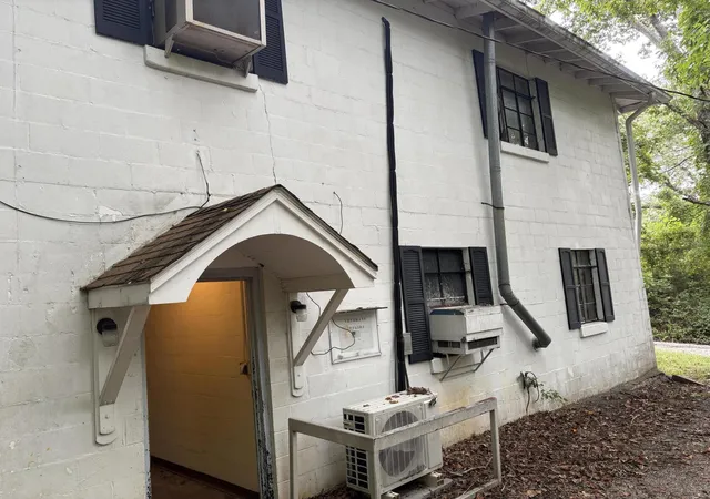 Photo 1 of Sale Pending at 140 American Legion Dr, Cadiz, KY 42211 | MLS# 26025659 | Listing updated on 2026-10-16