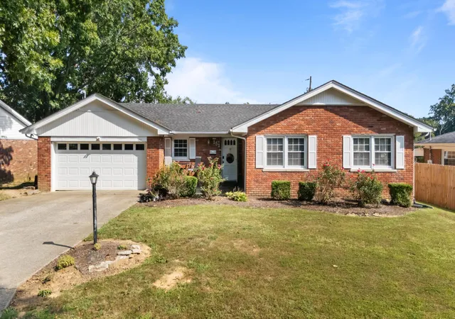 Photo 1 of Sale Pending at 151 Pinehurst Dr, Frankfort, KY 40601 | MLS# 26025777 | Listing updated on 2026-10-13