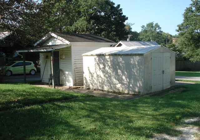 Photo 3 of Single family home for sale at 405 Chestnut St, Georgetown, KY 40324 | MLS# 26025679 | Listing updated on 2026-09-17
