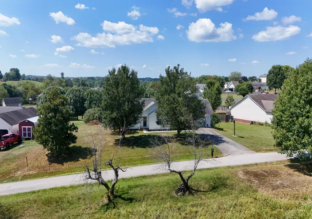Photo 2 of Sale Pending at 163 Herchel Rd, London, KY 40741 | MLS# 26025829 | Listing updated on 2026-10-16