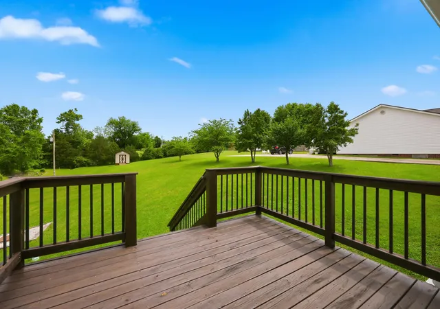 Photo 2 of Single family home for sale at 1220 Kenzie Ct, Berea, KY 40403 | MLS# 26025745 | Listing updated on 2026-10-21