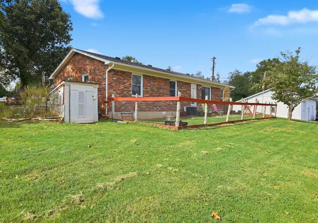 Photo 1 of Single family home for sale at 1070 Delaney Fry Rd, Versailles, KY 40383 | MLS# 26025726 | Listing updated on 2026-10-28