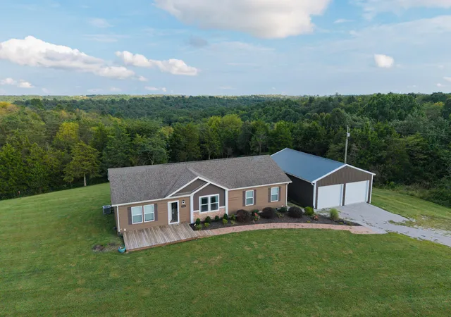 Photo 1 of Single family home for sale at 3842 Hogg Ridge Rd, Williamstown, KY 41097 | MLS# 26025889 | Listing updated on 2026-10-13