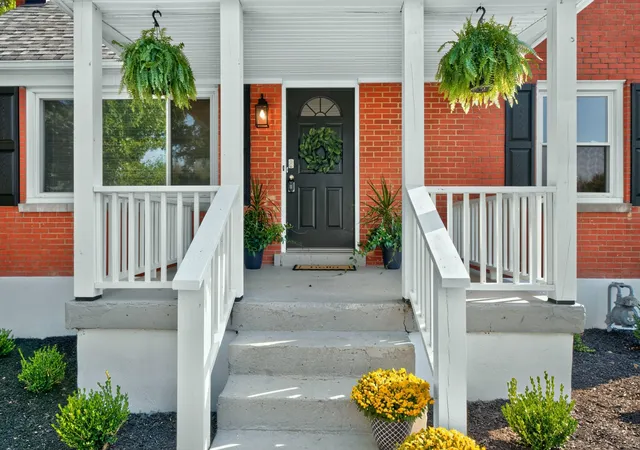 Photo 3 of Sale Pending at 625 St Anthony Dr, Lexington, KY 40505 | MLS# 26025767 | Listing updated on 2026-10-22