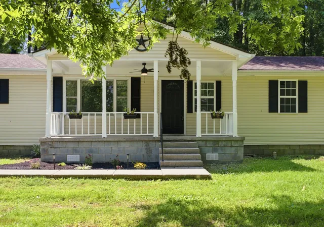 Photo 2 of Sale Pending at 1191 Scaffold Cane Rd, Berea, KY 40403 | MLS# 26025729 | Listing updated on 2026-10-21