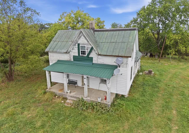 Photo 3 of Land for sale at 4465 Mackville Rd, Harrodsburg, KY 40330 | MLS# 26025763 | Listing updated on 2026-10-13