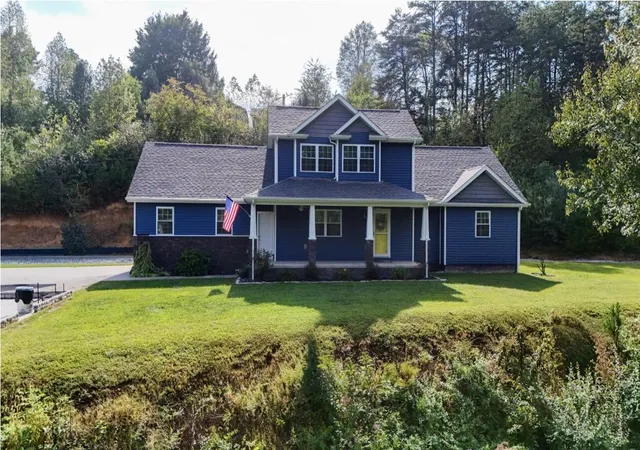Photo 1 of Single family home for sale at 80 Sportsmans Hl Trl, London, KY 40744 | MLS# 26025764 | Listing updated on 2026-10-14