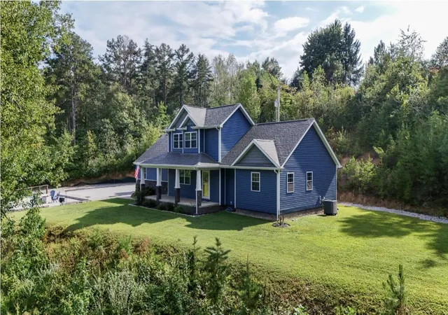 Photo 3 of Single family home for sale at 80 Sportsmans Hl Trl, London, KY 40744 | MLS# 26025764 | Listing updated on 2026-10-14