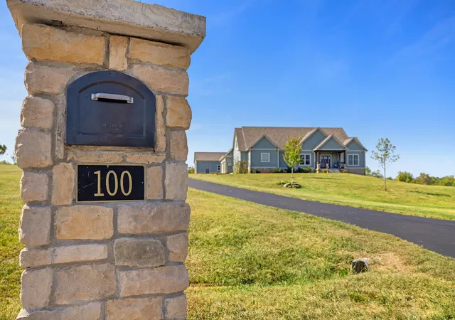 Photo 3 of Single family home for sale at 100 Collins Risk Rd, Georgetown, KY 40324 | MLS# 26025759 | Listing updated on 2026-10-13