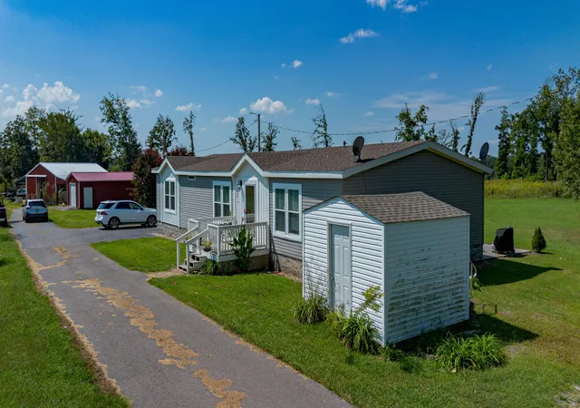 Photo 2 of Single family home for sale at 653 Bondurant Ln, Benton, KY 42025 | MLS# 26025839 | Listing updated on 2026-09-18