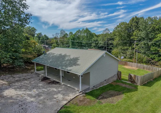 Single family home for sale at 211 Ridgeway Dr, Morehead, KY 40351 | MLS# 26025976