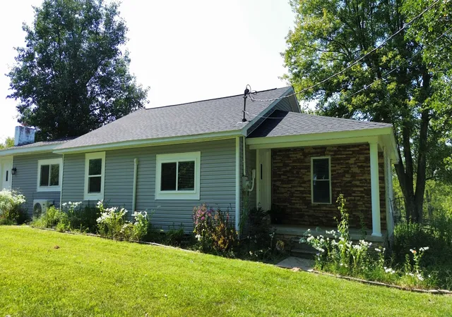 Photo 3 of Single family home for sale at 6687 Us 68, Benton, KY 42025 | MLS# 26025905 | Listing updated on 2026-10-14