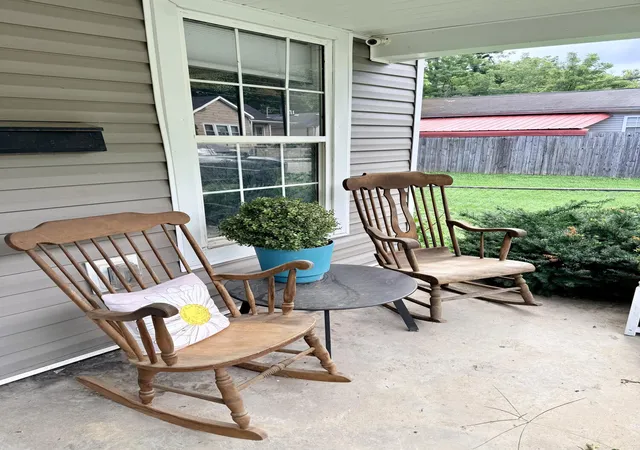 Photo 2 of Sale Pending at 186 Eddie St, Lexington, KY 40508 | MLS# 26025797 | Listing updated on 2026-10-20