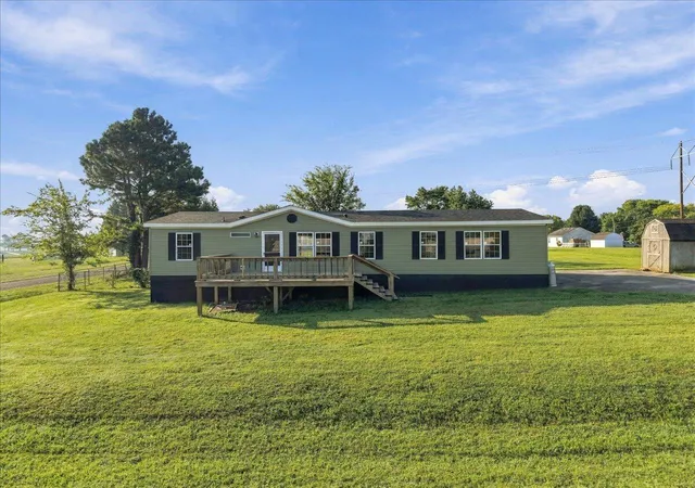 Single family home for sale at 107 Breezy Loop, Fredonia, KY 42411 | MLS# 26025994