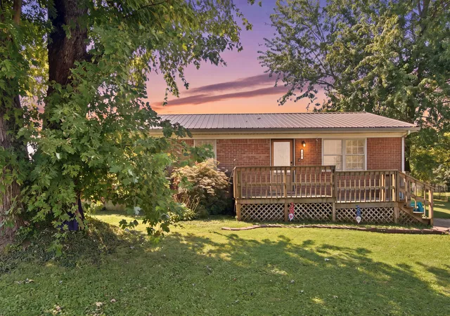 Photo 2 of Single family home for sale at 104 Dogwood Ct, Danville, KY 40422 | MLS# 26025969 | Listing updated on 2026-10-13