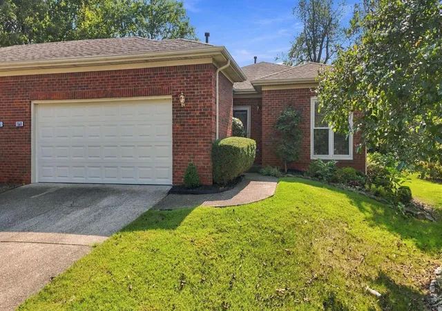 Photo 3 of Townhouse for sale at 1560 Player Dr, Lexington, KY 40511 | MLS# 26025840 | Listing updated on 2026-09-18