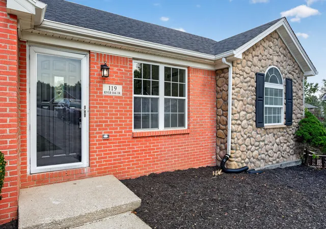 Photo 3 of Single family home for sale at 119 River Oak Dr, Frankfort, KY 40601 | MLS# 26025937 | Listing updated on 2026-10-23