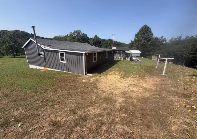 Photo 2 of Sale Pending at 1693 Matt Baker Rd, London, KY 40744 | MLS# 26025922 | Listing updated on 2026-10-13