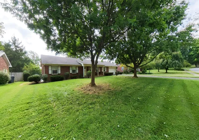 Photo 1 of Sale Pending at 2082 Old Nassau Rd, Lexington, KY 40504 | MLS# 26025894 | Listing updated on 2026-10-13