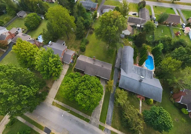 Photo 3 of Sale Pending at 2082 Old Nassau Rd, Lexington, KY 40504 | MLS# 26025894 | Listing updated on 2026-10-13