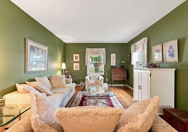 Photo 2 of Sale Pending at 2224 Markham Ct, Lexington, KY 40504 | MLS# 26025948 | Listing updated on 2026-10-13