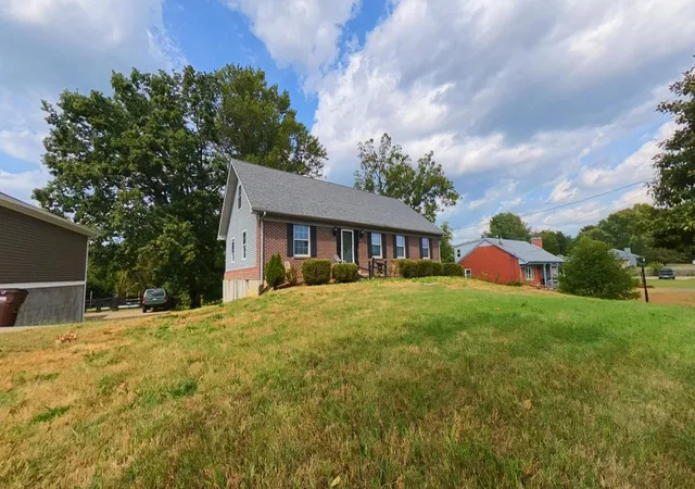 Photo 1 of Sale Pending at 4203 Winchester Rd, Lexington, KY 40509 | MLS# 26025888 | Listing updated on 2026-10-13