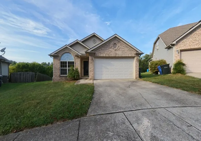 Photo 2 of Sale Pending at 4705 Miami Cir, Lexington, KY 40515 | MLS# 26025886 | Listing updated on 2026-10-13
