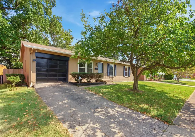 Photo 1 of Sale Pending at 2168 Lansill Rd, Lexington, KY 40504 | MLS# 26025863 | Listing updated on 2026-10-17