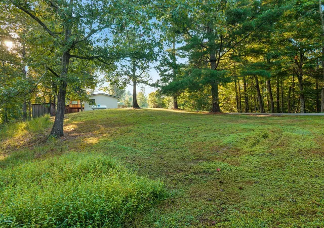 Photo 3 of Single family home for sale at 300 Old Hopewell Rd, Beattyville, KY 41311 | MLS# 26025875 | Listing updated on 2026-10-13