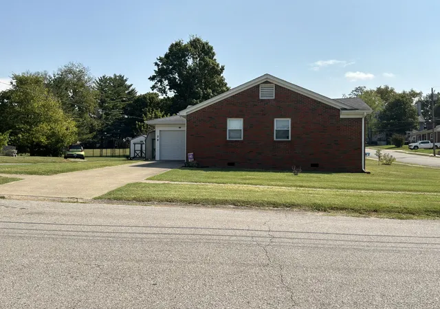 Photo 3 of Single family home for sale at 345 College Manor, Harrodsburg, KY 40330 | MLS# 26025861 | Listing updated on 2026-10-15
