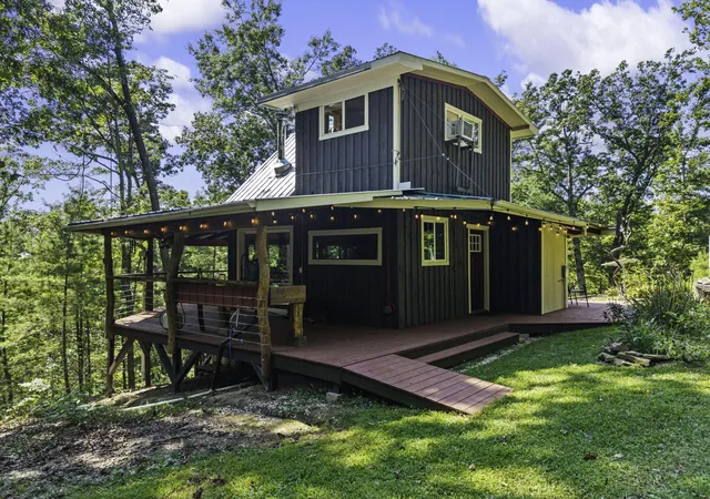 Photo 3 of Single family home for sale at 258 Black Bear Ridge Rd, Campton, KY 41301 | MLS# 26025877 | Listing updated on 2026-10-13