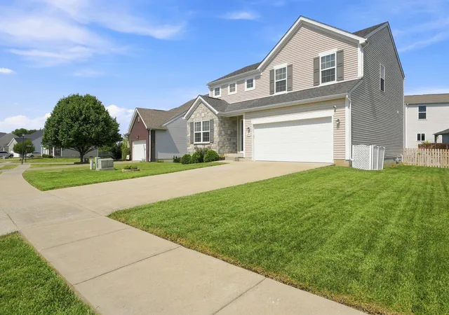 Photo 2 of Sale Pending at 284 St Regis Dr, Shelbyville, KY 40065 | MLS# 26025921 | Listing updated on 2026-10-19