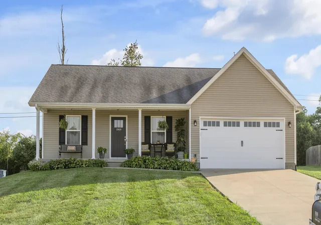 Photo 1 of Single family home for sale at 1909 Joseph Ct, Lawrenceburg, KY 40342 | MLS# 26025923 | Listing updated on 2026-10-13