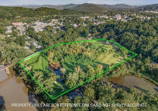 Photo 2 of Single family home for sale at 288 N 6th Street, Williamsburg, KY 40769 | MLS# 26026519 | Listing updated on 2026-10-13