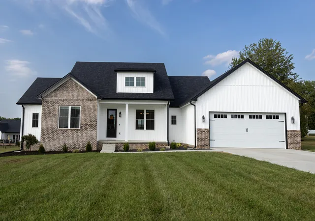 Photo 2 of Single family home for sale at 589 Harvest Ln, Harrodsburg, KY 40330 | MLS# 26025978 | Listing updated on 2026-10-13