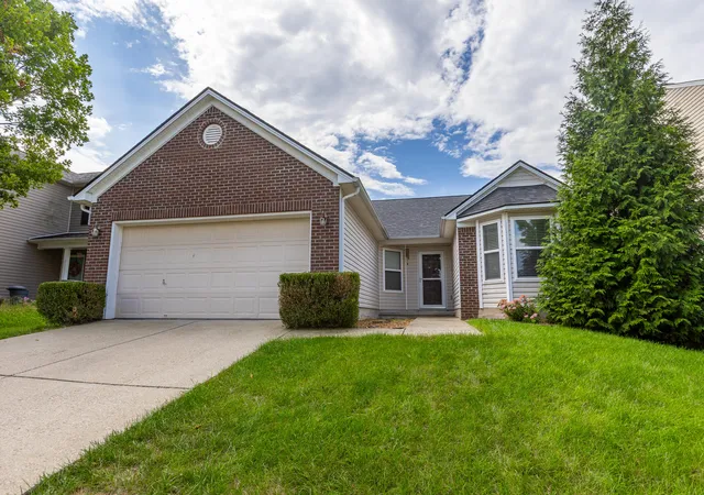 Photo 3 of Sale Pending at 209 Elkhorn Green Pl, Georgetown, KY 40324 | MLS# 26026029 | Listing updated on 2026-10-13