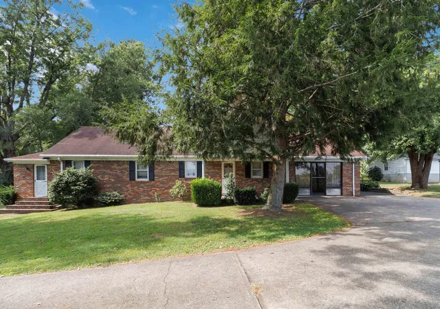 Photo 1 of Single family home for sale at 2060 Us 150, Stanford, KY 40484 | MLS# 26026255 | Listing updated on 2026-10-13