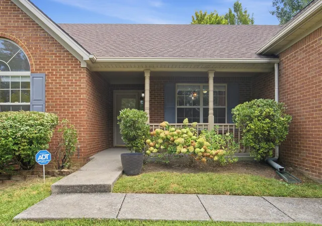 Photo 2 of Sale Pending at 3089 Polo Clb Blvd, Lexington, KY 40509 | MLS# 26026020 | Listing updated on 2026-10-18