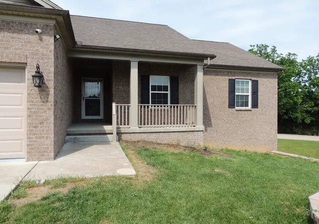 Photo 3 of Single family home for sale at 109 Hackberry Ct, Frankfort, KY 40601 | MLS# 26025981 | Listing updated on 2026-10-13