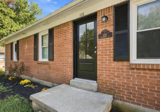 Photo 3 of Sale Pending at 106 Brushwood Ct, Berea, KY 40403 | MLS# 26026142 | Listing updated on 2026-10-13