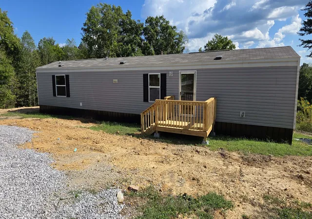 Photo 1 of Single family home for sale at 1233 Letha Petrey Rd, Williamsburg, KY 40769 | MLS# 26026003 | Listing updated on 2026-10-13
