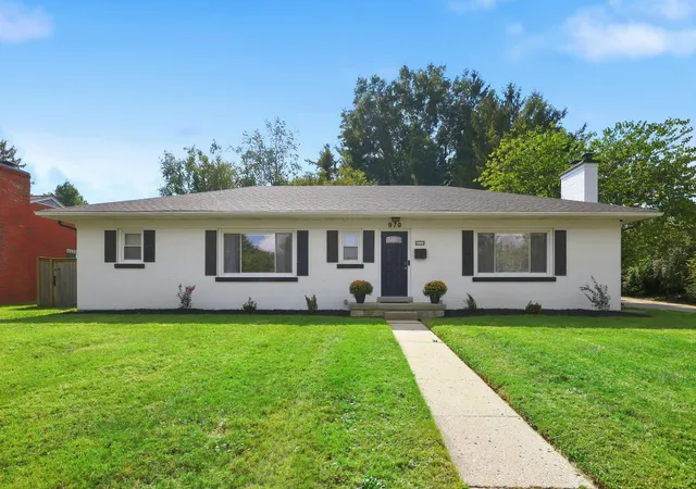 Photo 1 of Sale Pending at 970 Wolf Run Dr, Lexington, KY 40504 | MLS# 26026123 | Listing updated on 2026-10-13