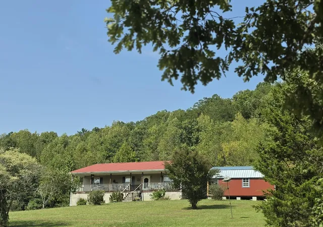 Photo 1 of Single family home for sale at 231 Cox Rd, Williamsburg, KY 40769 | MLS# 26026140 | Listing updated on 2026-10-13