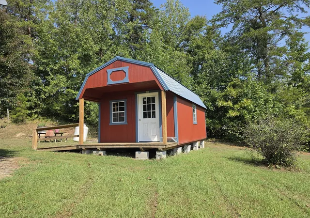 Photo 2 of Single family home for sale at 231 Cox Rd, Williamsburg, KY 40769 | MLS# 26026140 | Listing updated on 2026-10-13