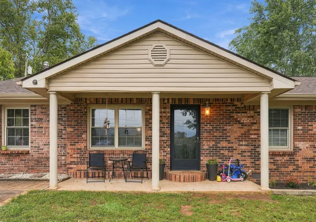Photo 1 of Single family home for sale at 4245 Carpenter Pike, Carlisle, KY 40311 | MLS# 26026477 | Listing updated on 2026-10-23